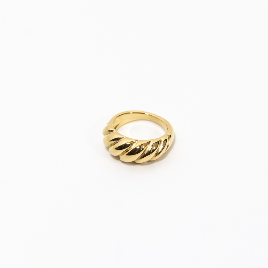 Gianni Croissant Ring in Gold