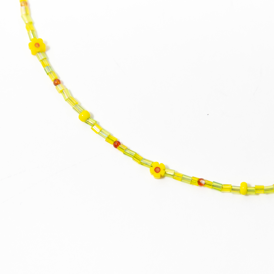 Atrani Daisy Beaded Choker Necklace