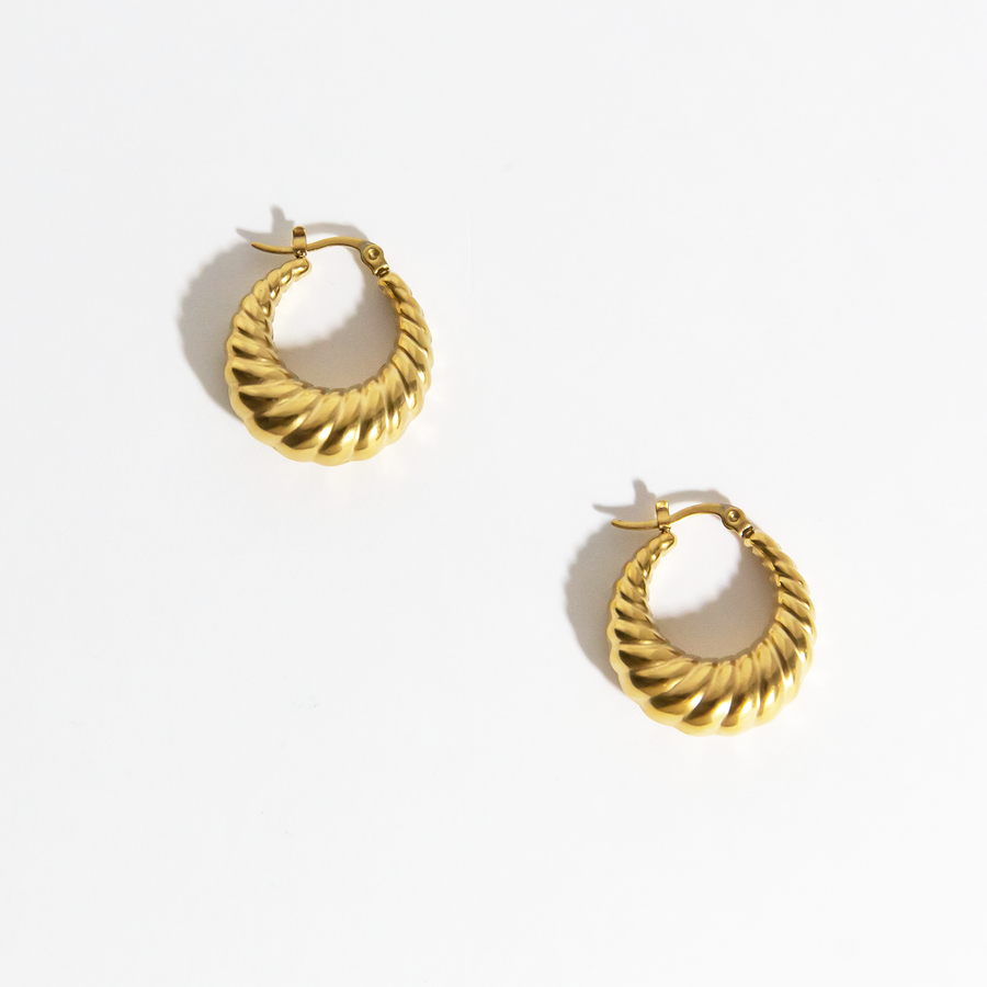 Gianni Croissant Hoop Earrings in Gold