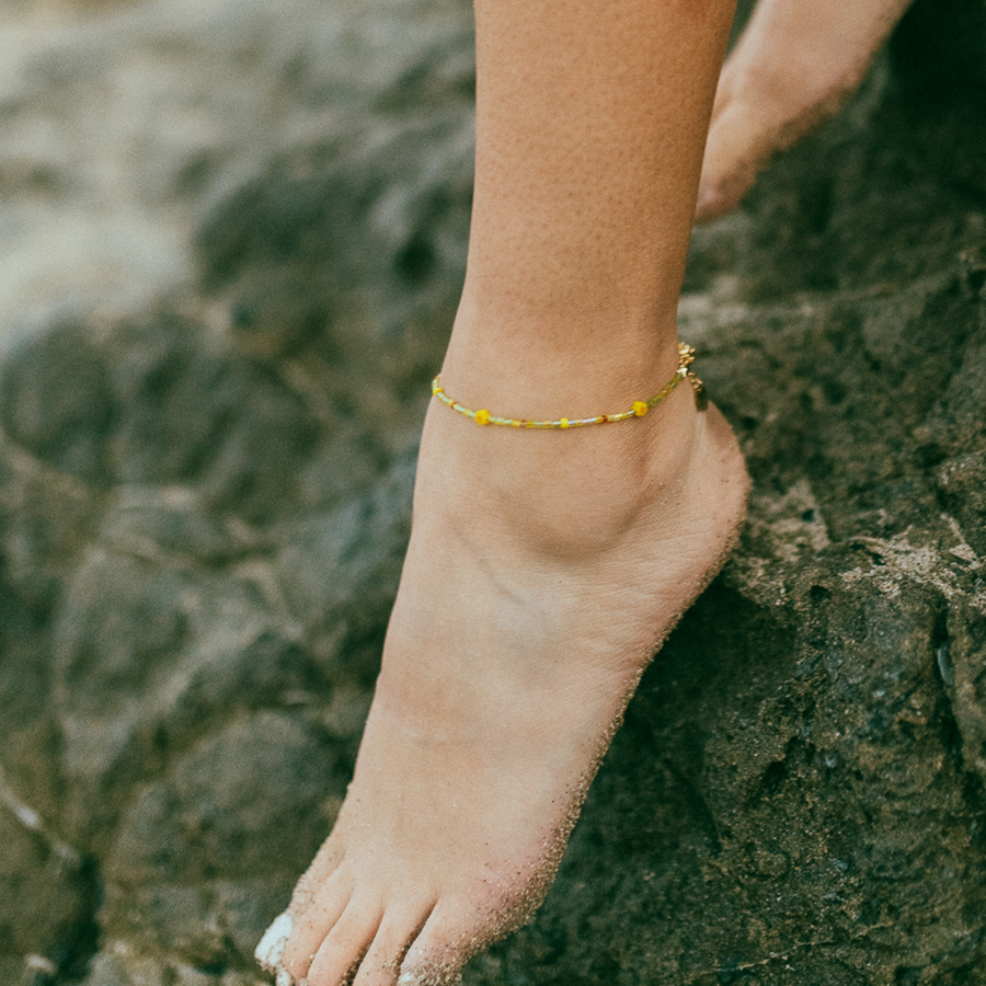 Atrani Daisy Beaded Anklet