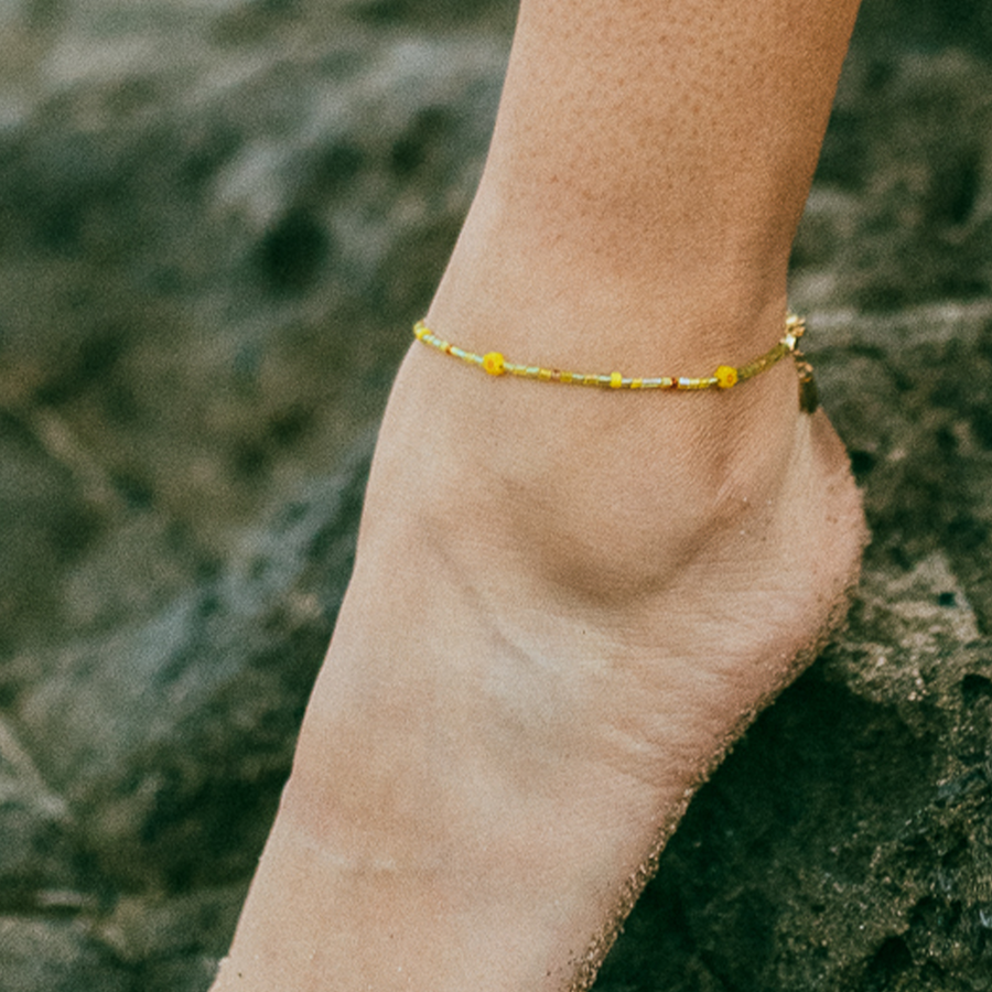Atrani Daisy Beaded Anklet