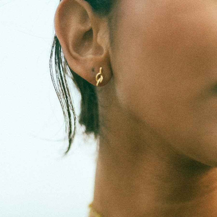 Amore Stud Earrings in Matte Gold